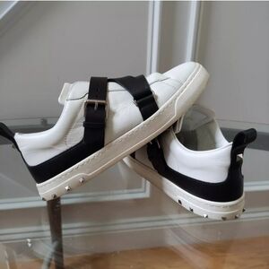 Valentino Garavani V-Punk Rockstud Accent Sneakers in White Leather Women 39.5